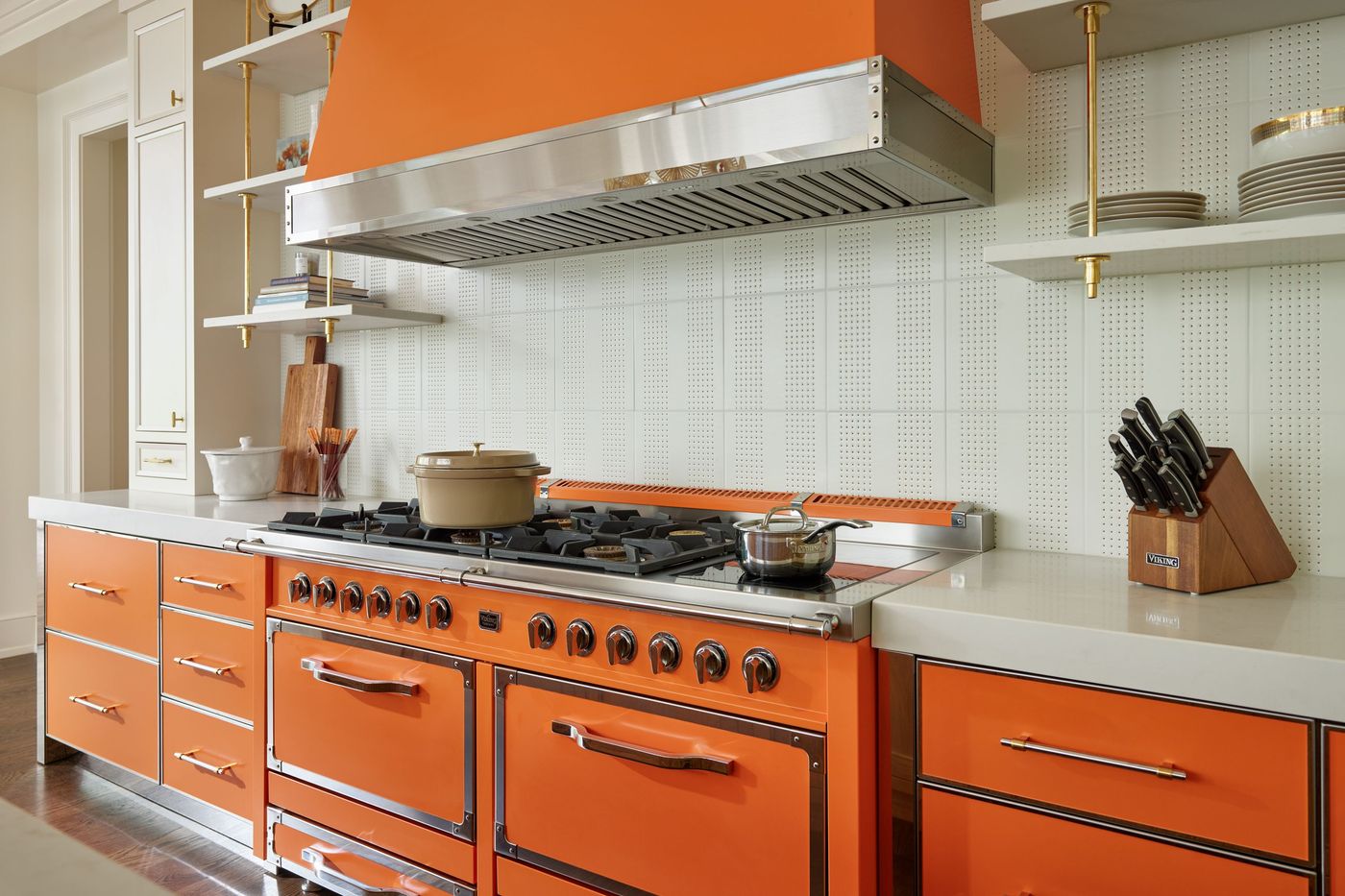 Viking_INSTL_NashvilleTransitionalKitchen_SKU_ProductType_2313114743