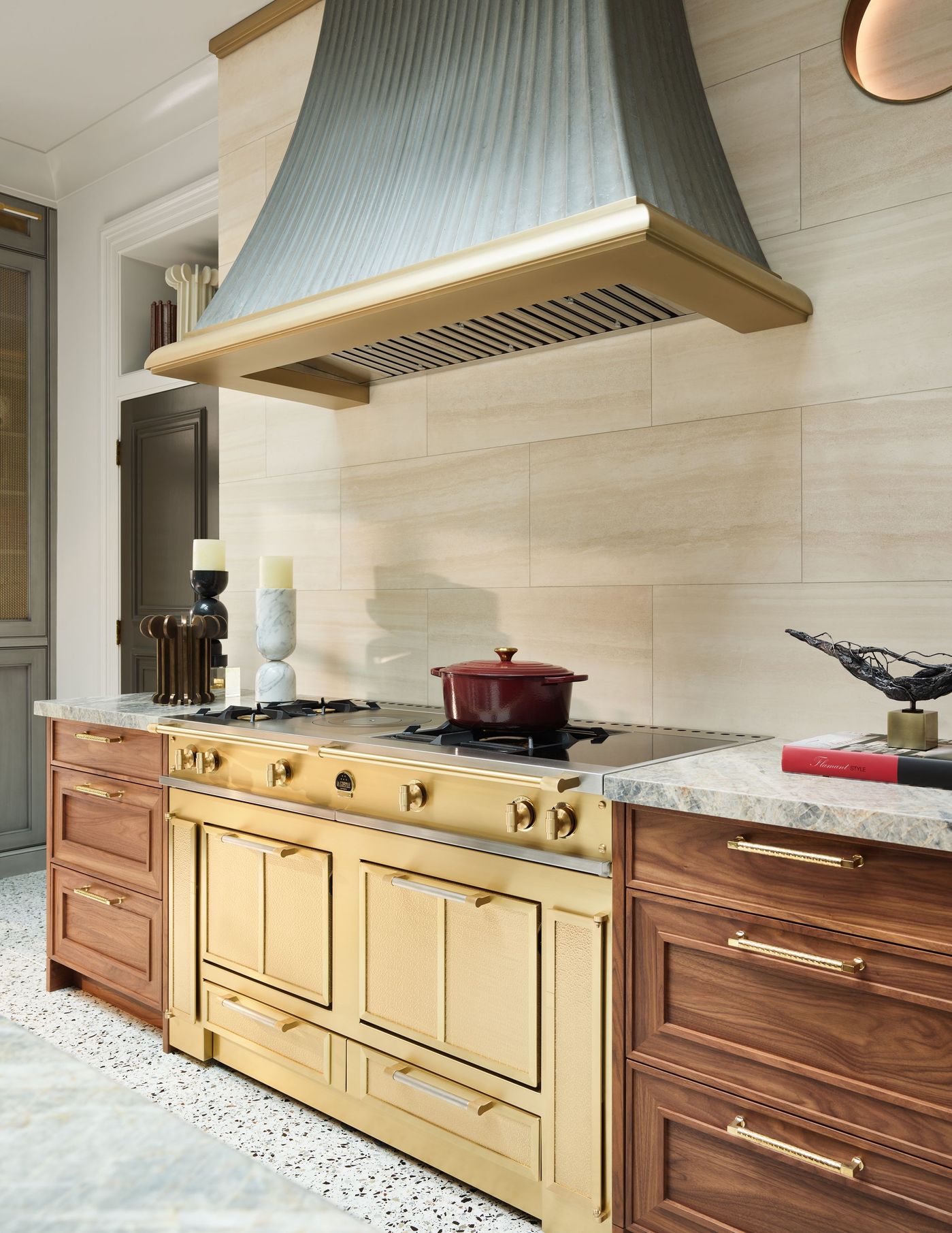 LaCornue_INSTL_QuinnResidence_SKU_ChateauModerne150_2311113401